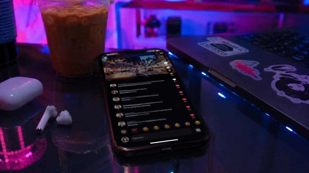 How People Use “Moot” On TikTok
