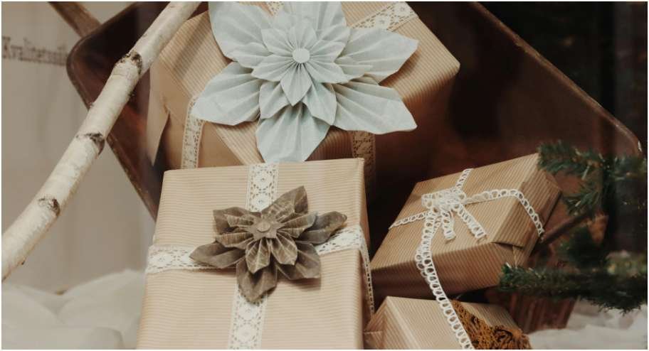 Elegant Holiday Gift Boxes for Cultural Celebrations